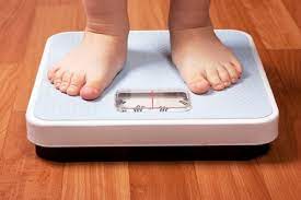 Tips for maintaining a healthy weight for your baby