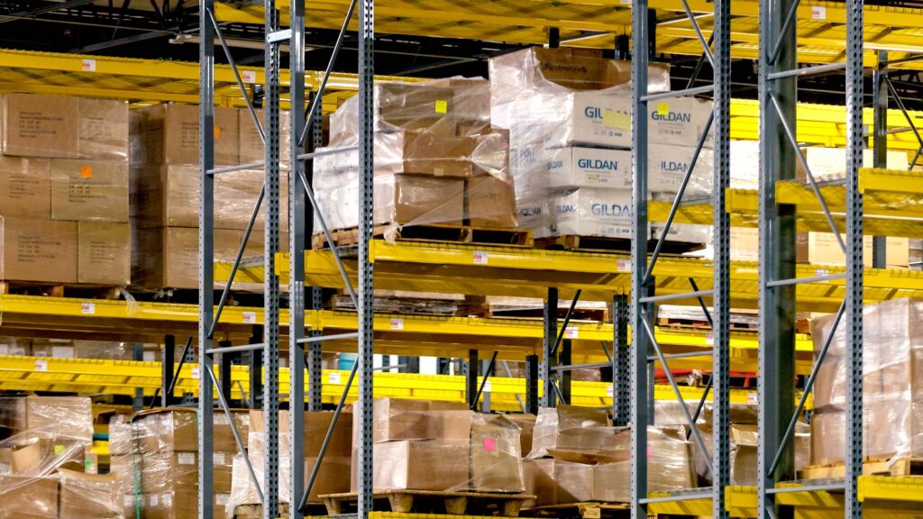 The Best Reasons to Use Industrial Racking in Your Warehouse